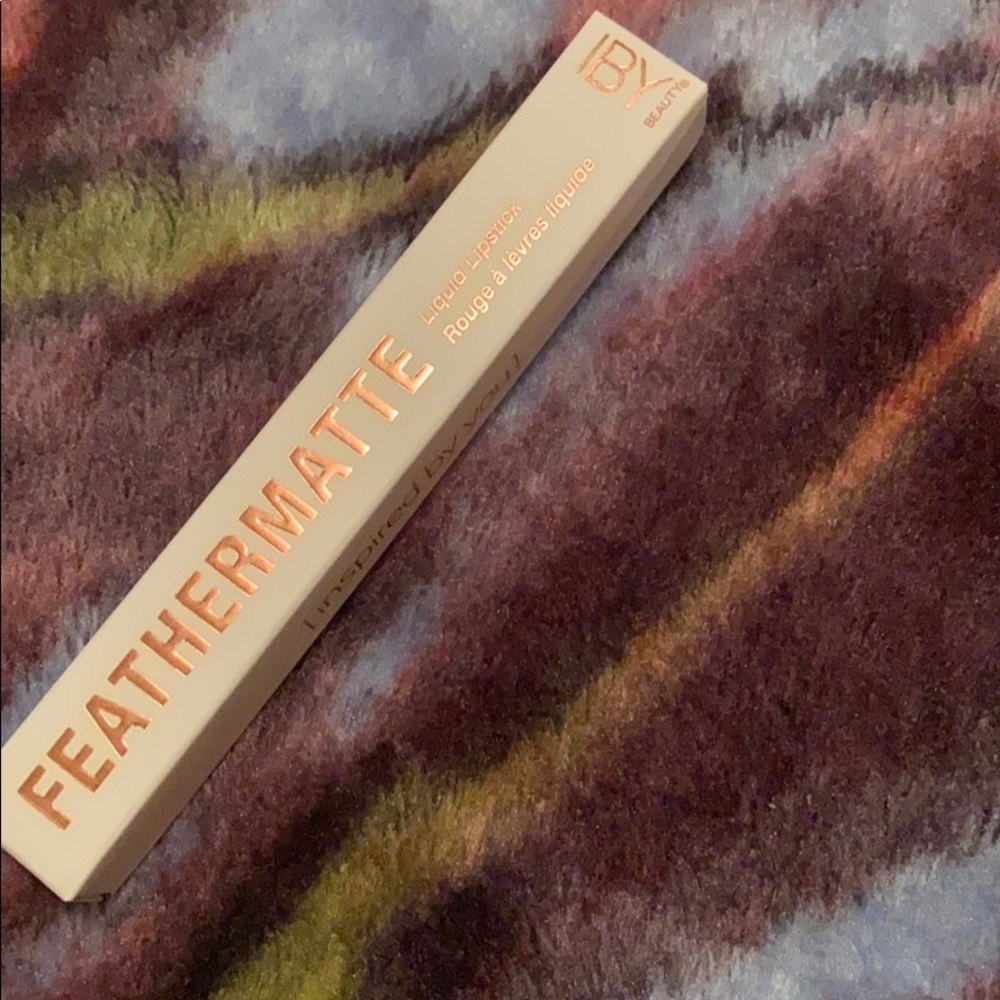 Feathermatte liquid lipstick
